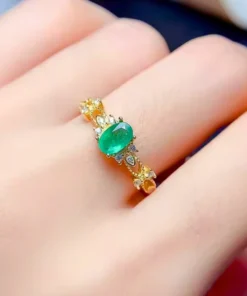 Anello vintage con smeraldo Olivia
