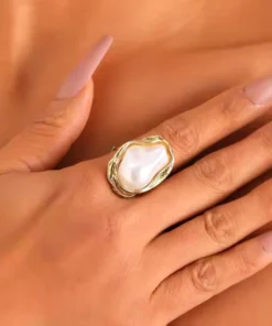 Anello con madreperla bianca Lina