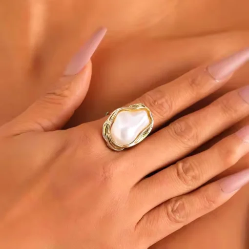 Anello con madreperla bianca Lina