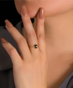 Alternative view of Anello con pietra nera Juliette
