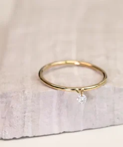 Alternative view of Bague fine en or Inès