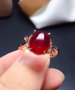 Alternative view of Anello antico con rubino Nina