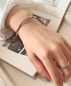 Alternative view of Bracciale sottile in argento da donna Elora