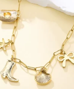 Alternative view of Collana con ciondolo oro donna elegante e raffinata gioiello senza tempo