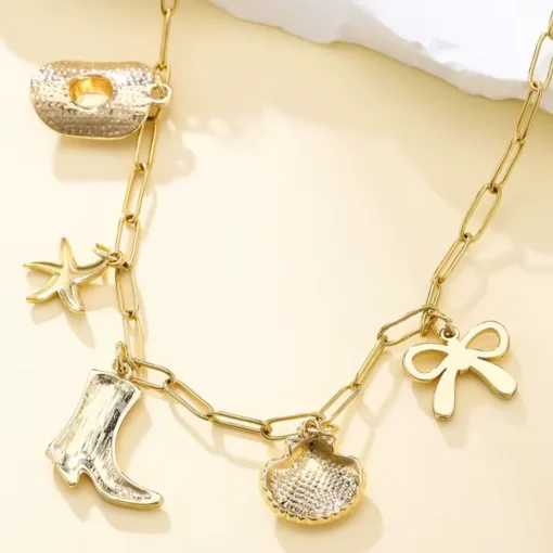 Collana con ciondolo oro donna elegante e raffinata gioiello senza tempo - immagine 2