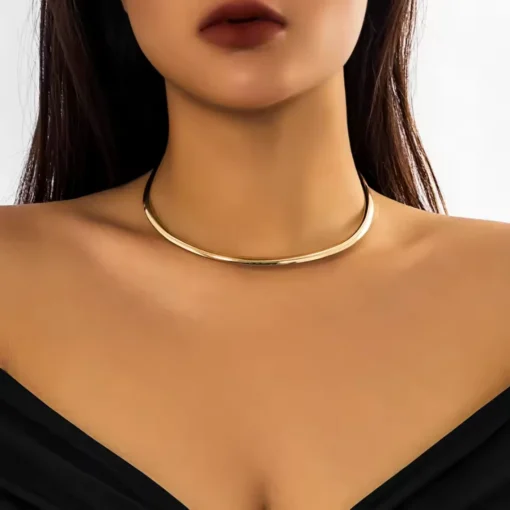 Collana con ciondolo oro donna elegante e raffinata gioiello senza tempo - immagine 11