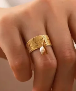 Alternative view of Anello con ciondolo oro Julie