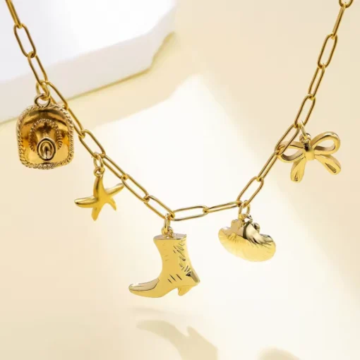 Collana con ciondolo oro donna elegante e raffinata gioiello senza tempo - immagine 3