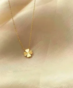 Alternative view of Collana trifoglio dorato Victoire