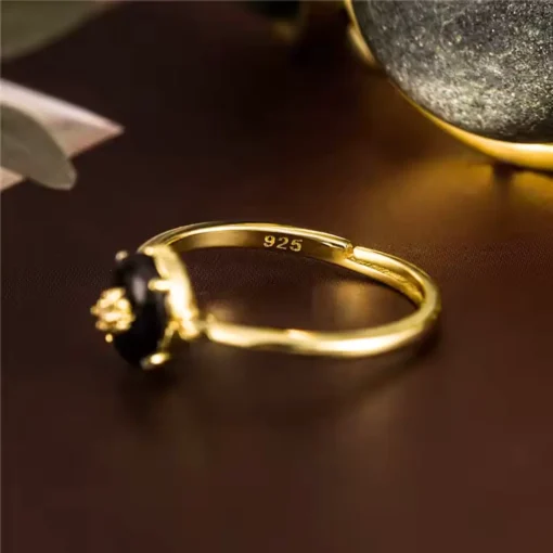 Anello con pietra nera Juliette - immagine 10