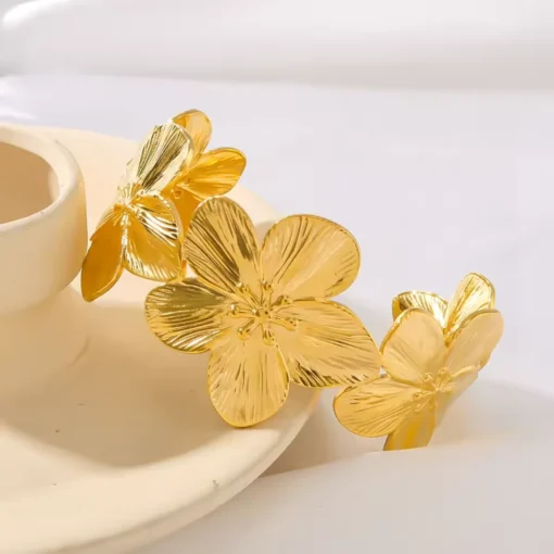 Bracciale floreale da sposa Morgane - immagine 4