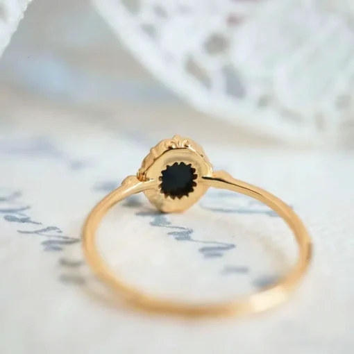 Anello con pietra nera Juliette - immagine 6